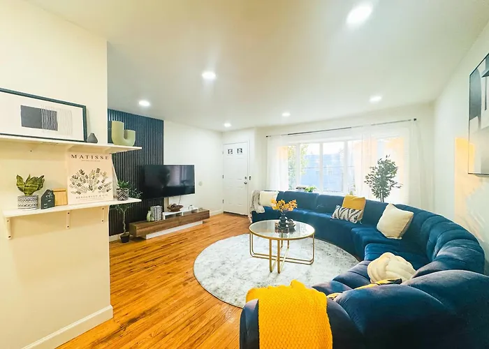 Lux Designer Home With Gaming Rm