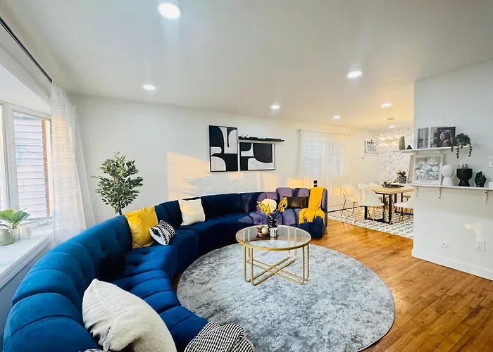 Lux Designer Home With Gaming Rm