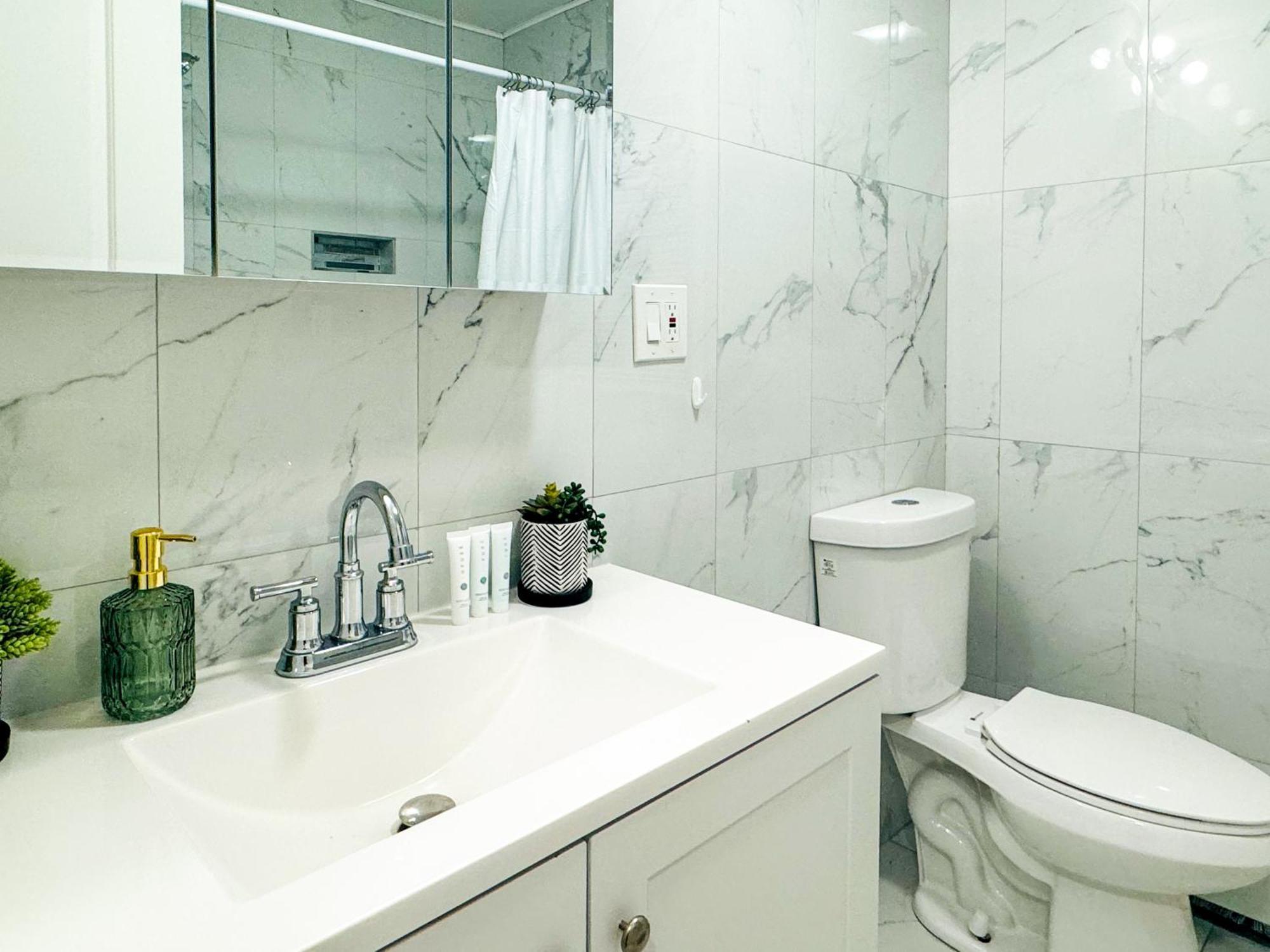 Lux Designer With Gaming Rm Hébergement de vacances Jersey City